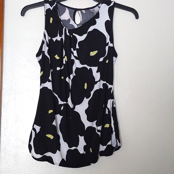 Worthington Abstract Patterned Sleeveless Blouse - Picture 1 of 8